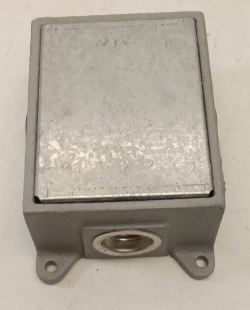 WIREMOLD 880CM1-1 Outlet Box 1-Gang Shallow Cast Iron Floor Box