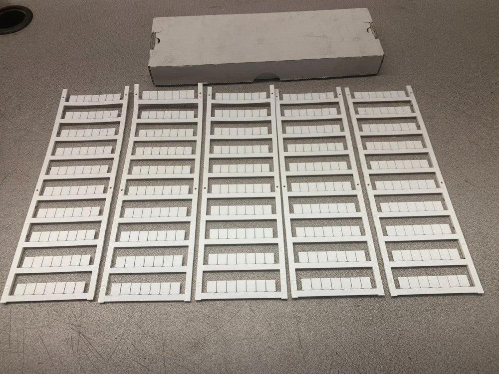 NEW BOX OF 5 ALLEN-BRADLEY SNAP IN MARKER CARDS 1492-MC8X10 SERIES A