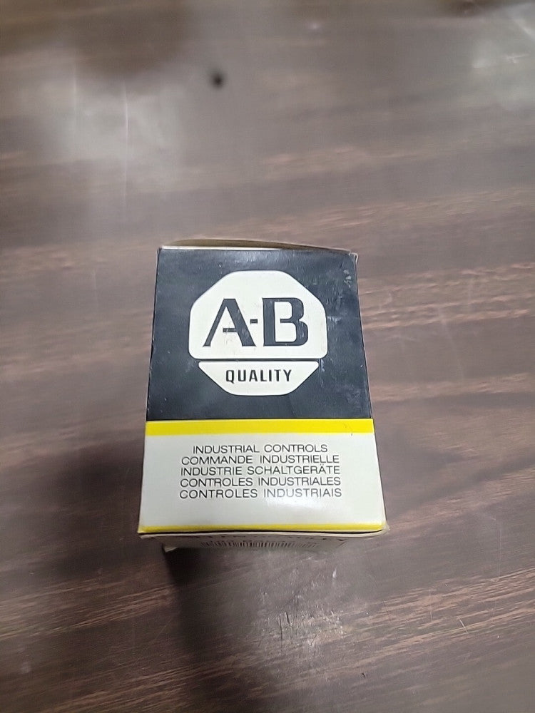 NEW Allen Bradley 193-BSB-42 Overload Relay 2.8-4.2 Amp, ASM PN: 44-105224A83 S2