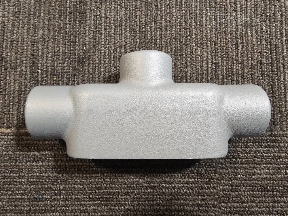 (QTY 2) Emerson Appleton APPTB37 Conduit Body Type TB Form7 Diameter 1" Iron