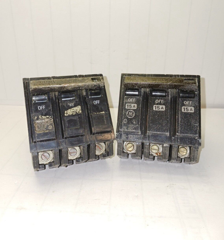 2) GENERAL ELECTRIC 15 AMP BOLT ON CIRCUIT BREAKER 3 POLE 240 VAC THQB315
