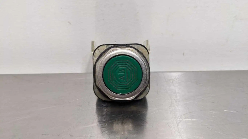Allen-Bradley 800T-A1 Pushbutton Ser T Green