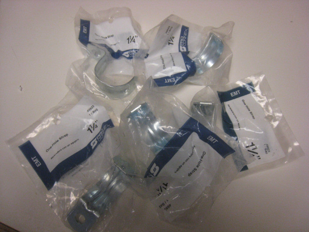 5 yes 5 Sigma Electric ProConnex 1-1/4 in. D Zinc-Plated Steel 1 Hole Strap