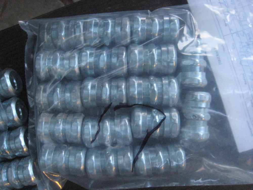 (17)Thomas & Betts Q1 3/4” Straight Conduit Compression Coupler Connector Union