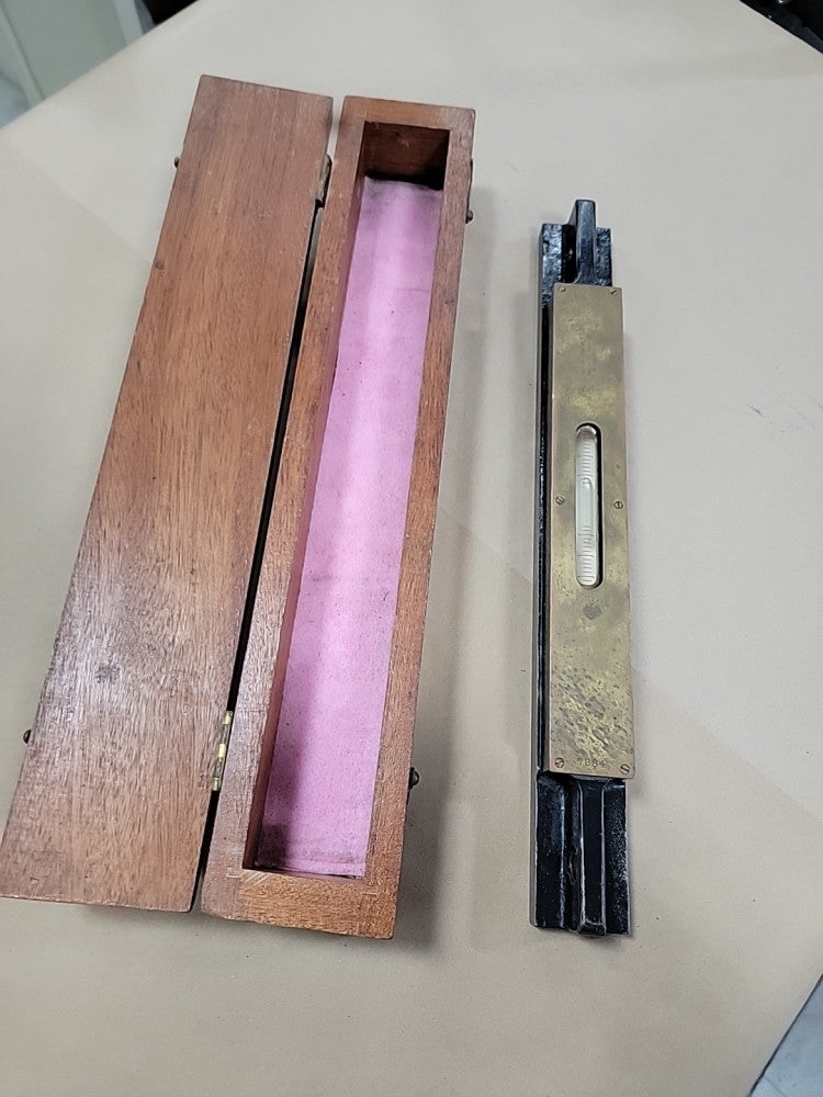 Gray Instrument Co Machinist Level 18" Vintage T0078