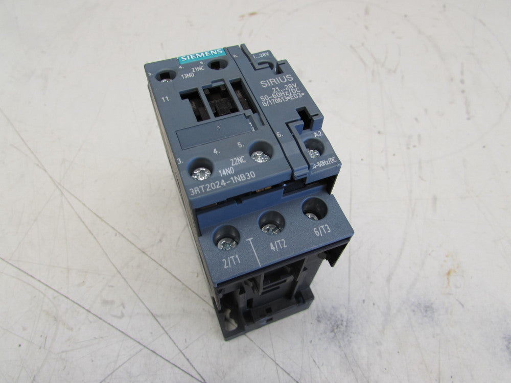 SIEMENS SIRIUS 3RT2024-1NB30 CONTACTOR 21...28V 50/60HZ XLNT USED TAKEOUT M/O!!