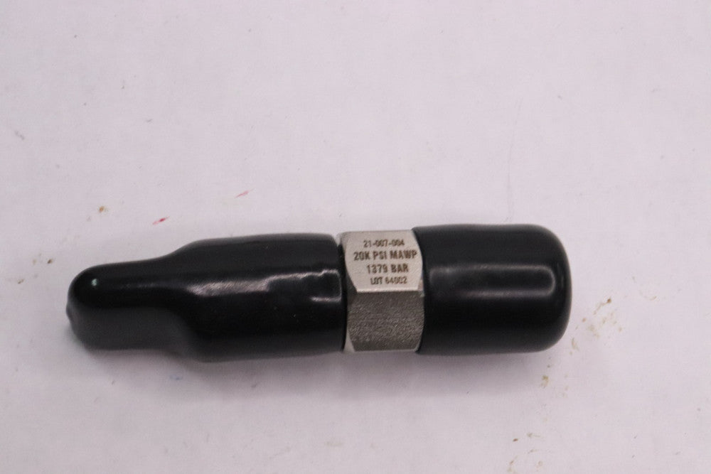 APS Autoclave Style Single Piece Adapter 20K psi 9/16" MP x 8mm M 21-007-004