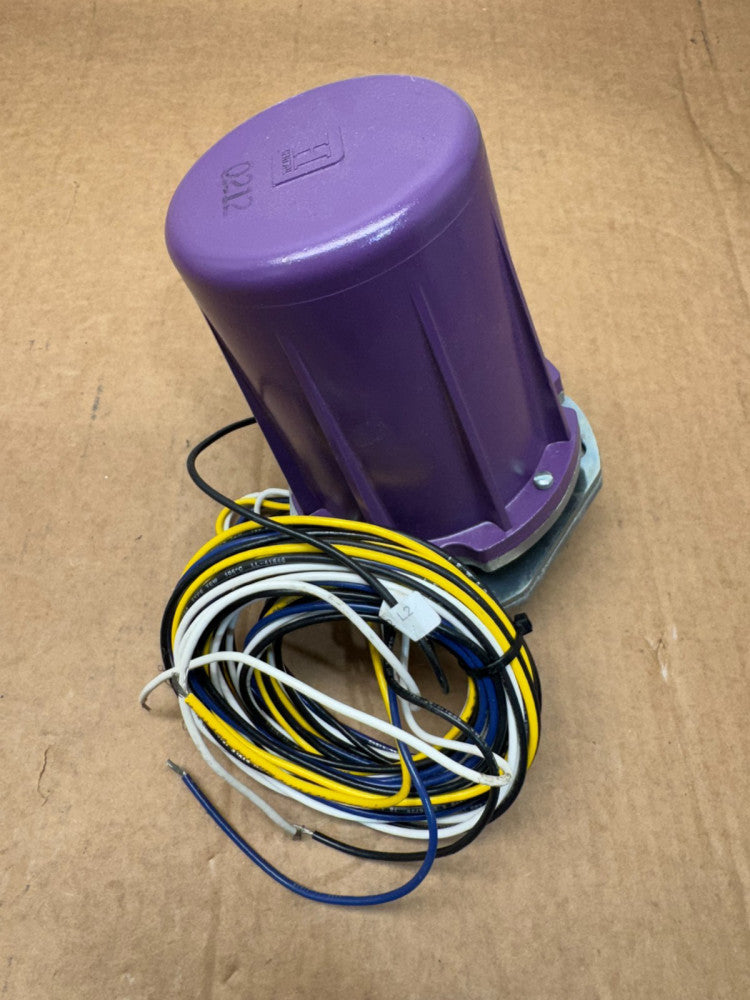 NEW NO BOX HONEYWELL 120VAC. PURPLE PEEPER UV FLAME DETECTOR C7012E1104