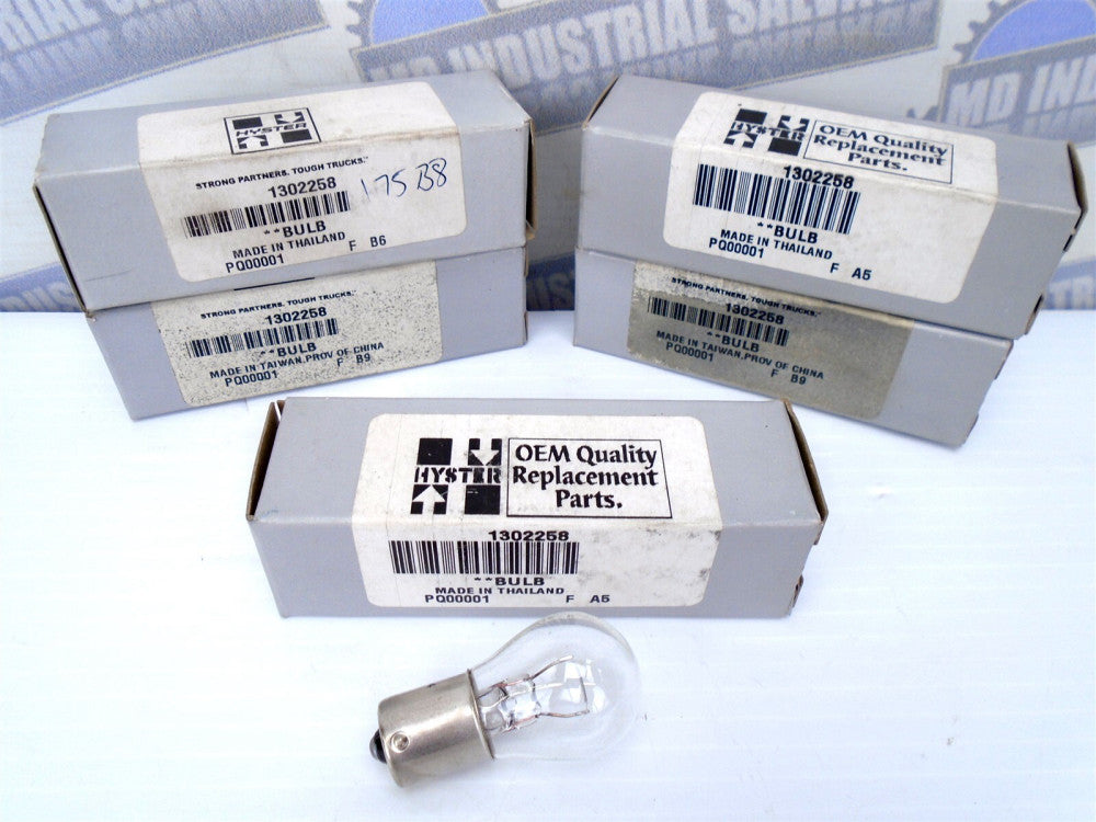 (LOT of 5) Genuine HYSTER OEM -1302258 - BULB - 12.80V 18.43W - (NEW in BOX)