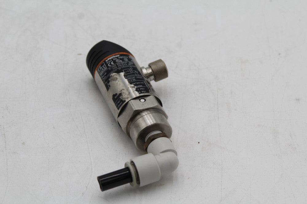 IFM Efector PB5224 Digital Pressure Sensor Switch