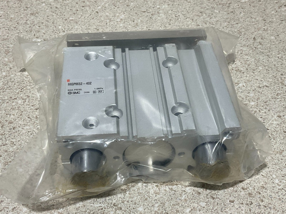 SMC MGPM32-40Z NEW
