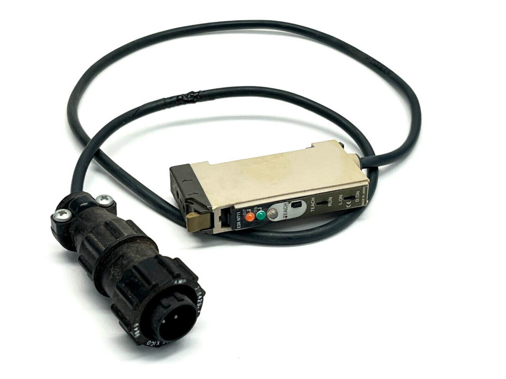 Omron E3X-NT11 Photoelectric Sensor w/ AMP 206429-1 Plug and Clamp NO COVER
