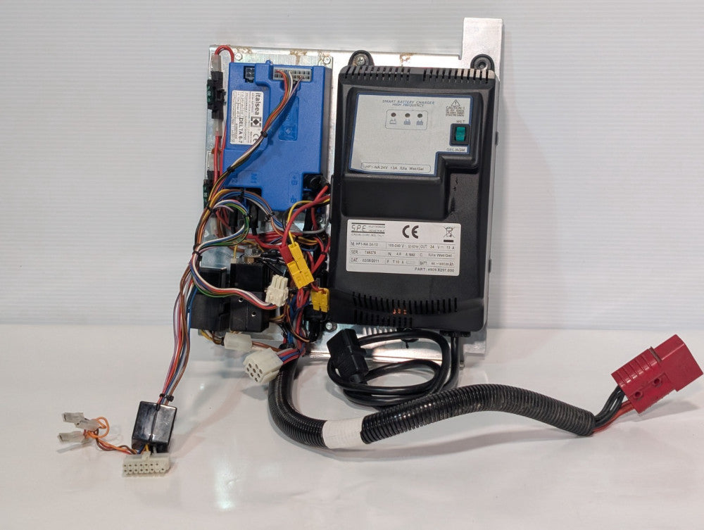 S.P.E. 909.8297.00 Smart Battery Charger 24v w/ Italsea 7CH4Q56N - 4 Quad Chop