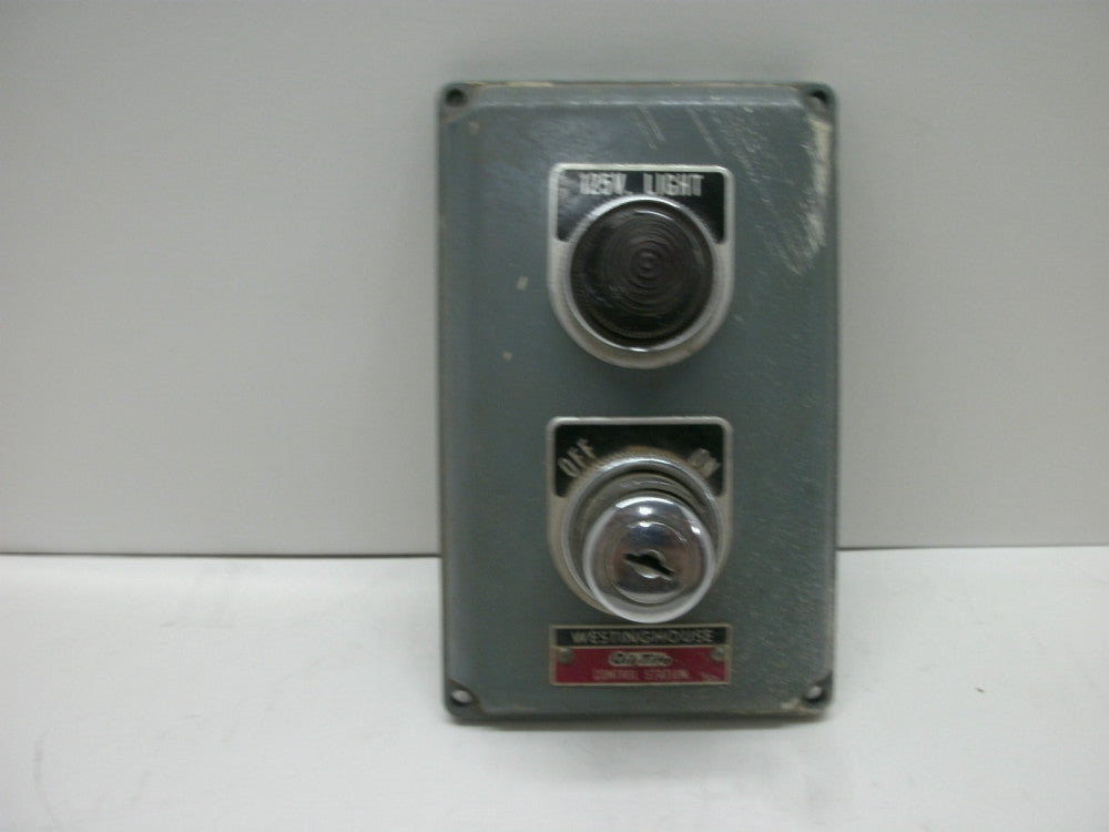 WESTINGHOUSE OIL TITE CONTROL STATION (COVER)3-3/4" W X 6" L W/LIGHT/KEY SWITCH