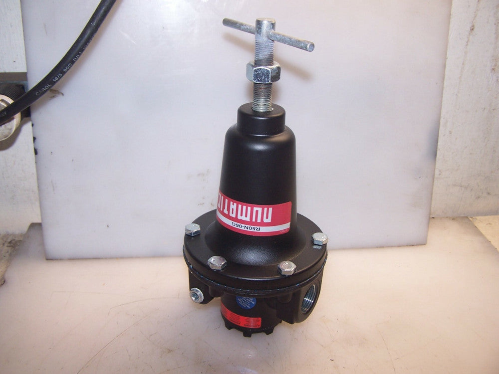 NEW NUMATICS 1/2" PNEUMATIC PRESSURE REGULATOR 0-125 PSIG R50N-06G
