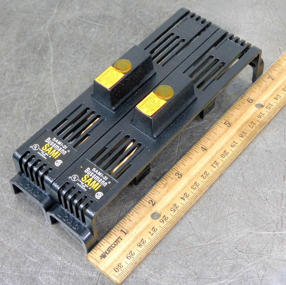 Cooper Bussmann - SAMI-21 Fuse Block Holder 600V AC/DC 0-30 A Lot of Two (2)