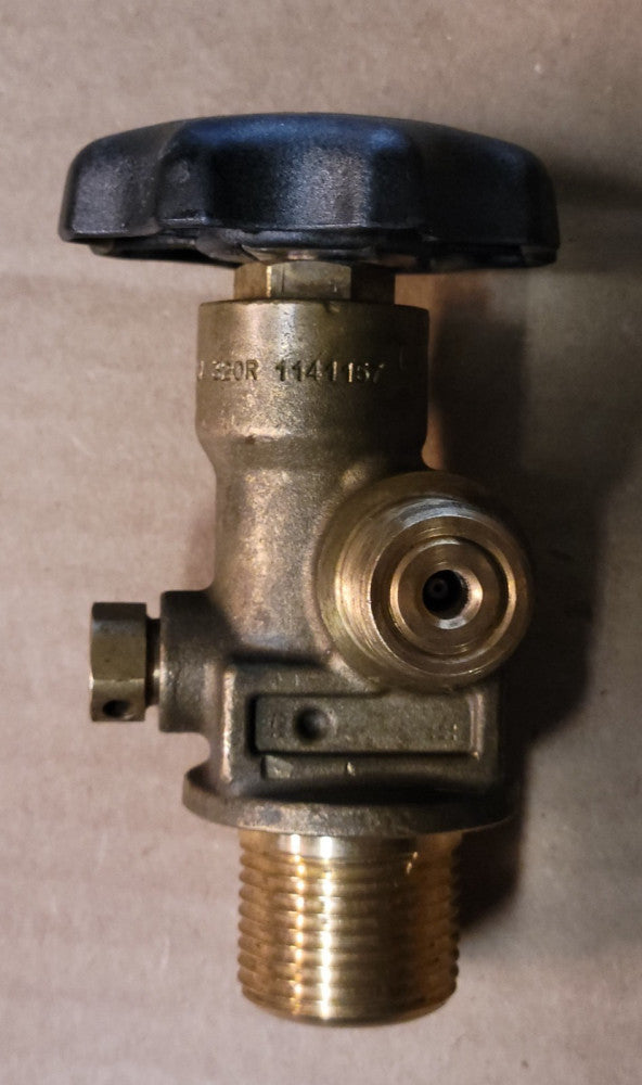 CAVAGNA CGA320R V-9, U18 23-37 Brass Cylinder Valve 3000PSI