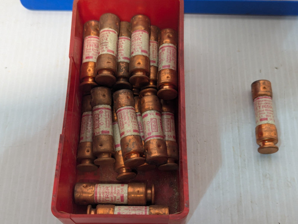 Lot of 20 Shawmut TR5R Time Delay Midget Fuse, 5 Amp, 250V, 2" Length