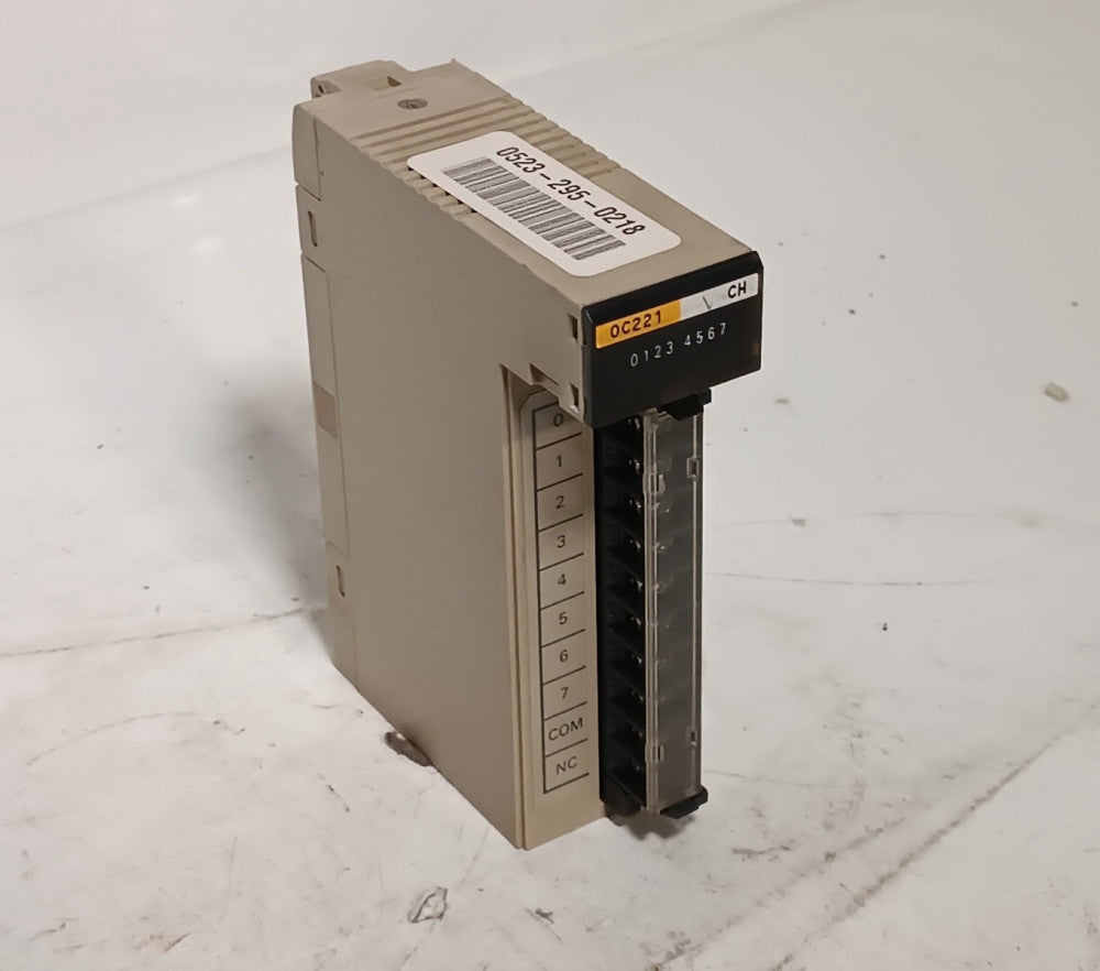 Omron C200H-OC221 8-Point Relay PLC Programmable Logic Controller Output Module