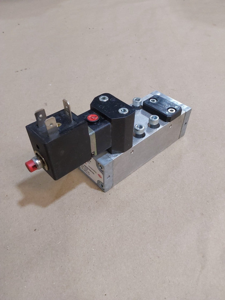 NORGREN UM/22152/122. Pneumatic Vavle. 24VDC