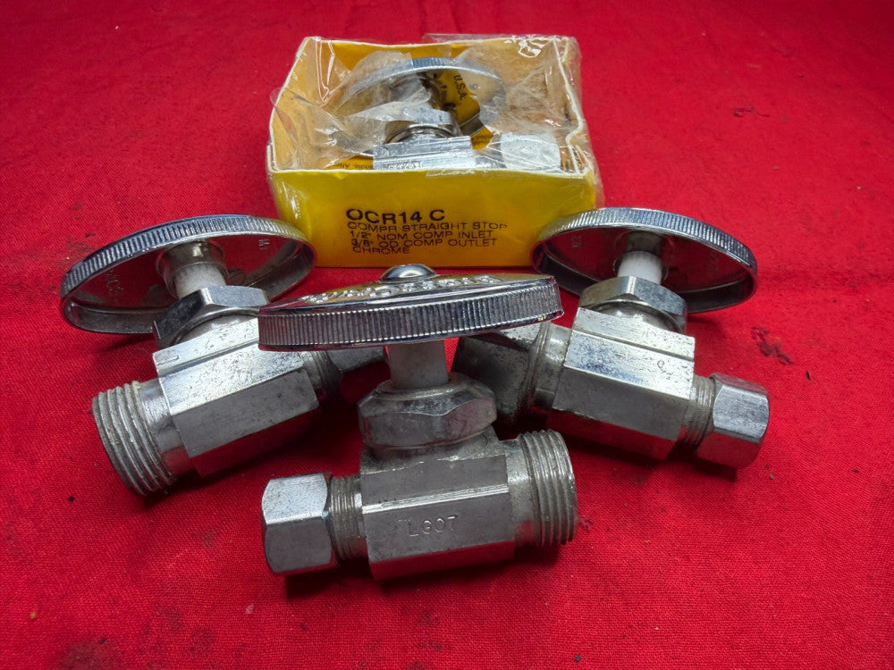 BRASS CRAFT STRAIGHT VALVES 1/2" INLET 3/8" OUTLET OCR14 C (LOT OF 4)