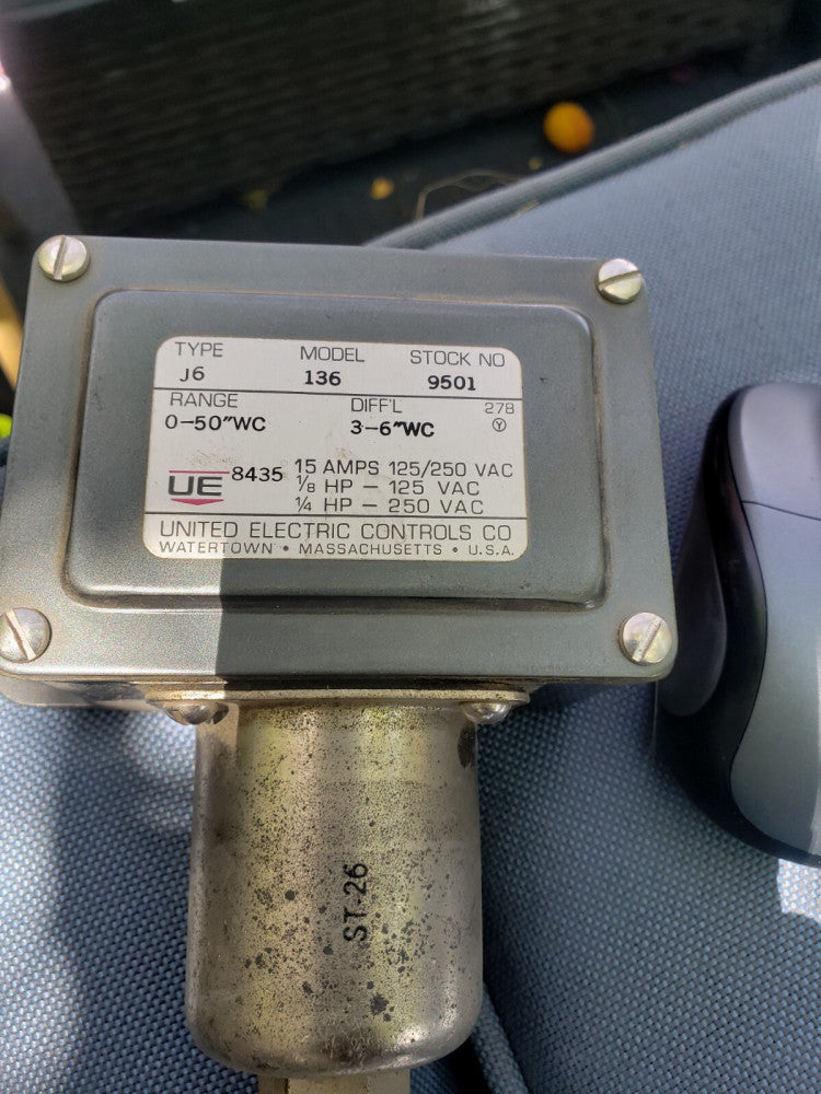 *NEW* UNITED ELECTRIC J6-136-9501 PRESSURE CONTROL SWITCH RANGE 0-50" (H)