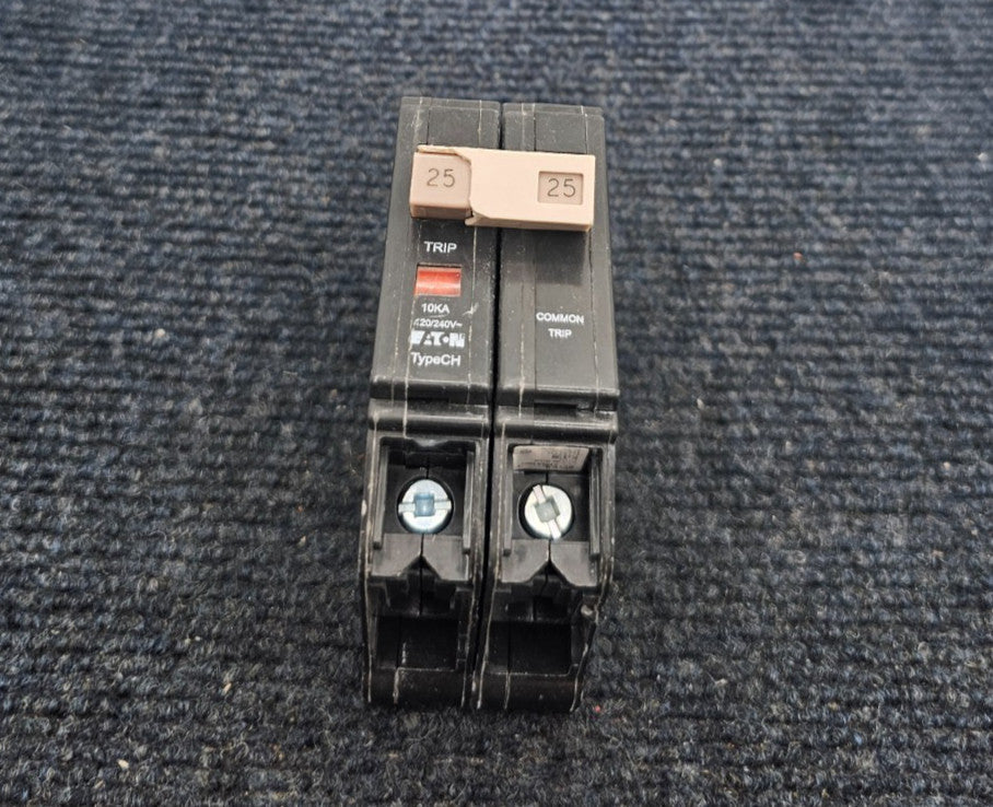 EATON E11713: 2 Pole 25 Amp 120/240 Volt Type CH Circuit Breaker