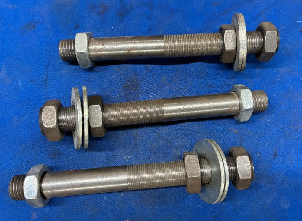 UNBRANDED STEEL HEX BOLTS SIZE: 1" LENGTH: 9-5/16" (LOT OF 3)