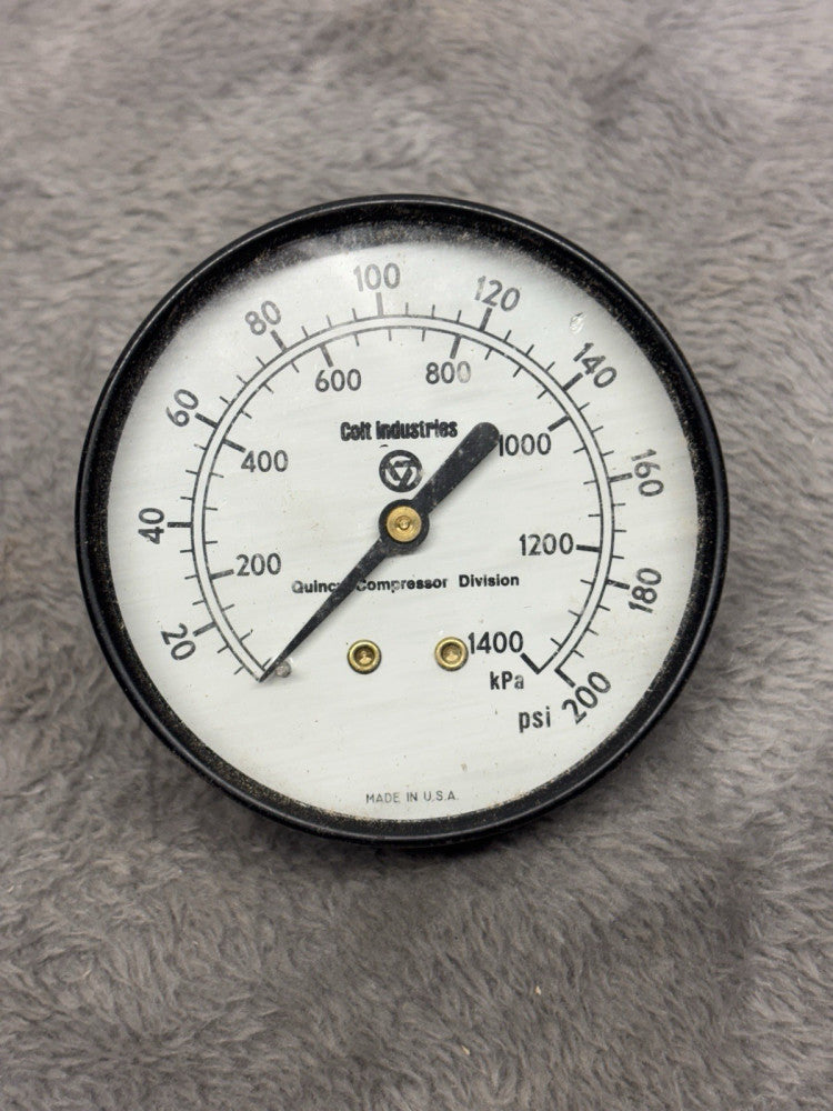 VTG Colt Industries 0-200 PSI Pressure Gauge Black Face 1/4 NPT See Pics