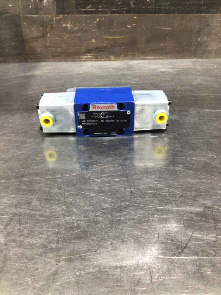 R978919273 Bosch Rexroth Hydraulic Directional Control Valve NOS