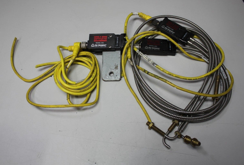 Tri-Tronics Opti-Eye OIC Infrared Connector + 889D-F4AC-10 Allen Bradley Cable