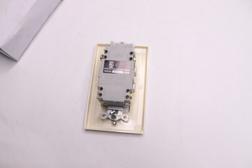 Hubbell GFCI Receptacle Light Almond 15A GFTRST15LA