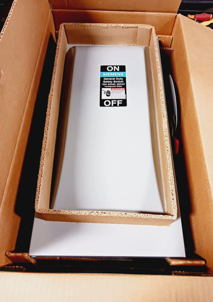 New Siemens 100 Amp Safety Disconnect Switch 3 Pole 240 VAC 3R GF323NR