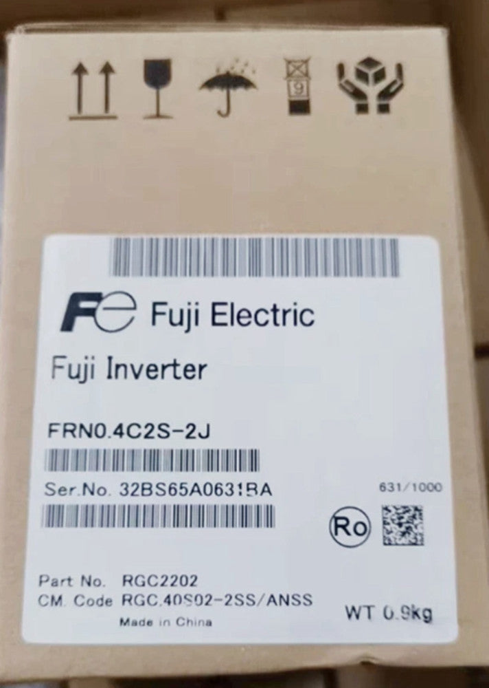 One Brand New FUJI FRN0.4C2S-2J Inverter 0.4KW 220V