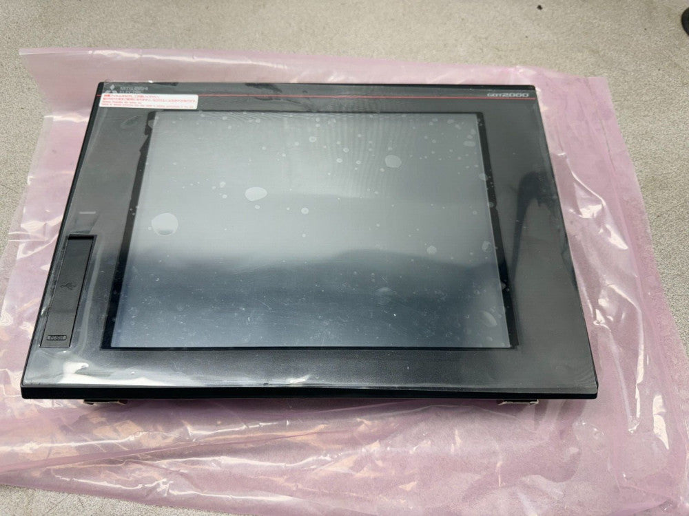 NEW NO BOX MITSUBISHI ELECTRIC GRAPHIC OPERATIONAL TERMINAL GT2710-STBA