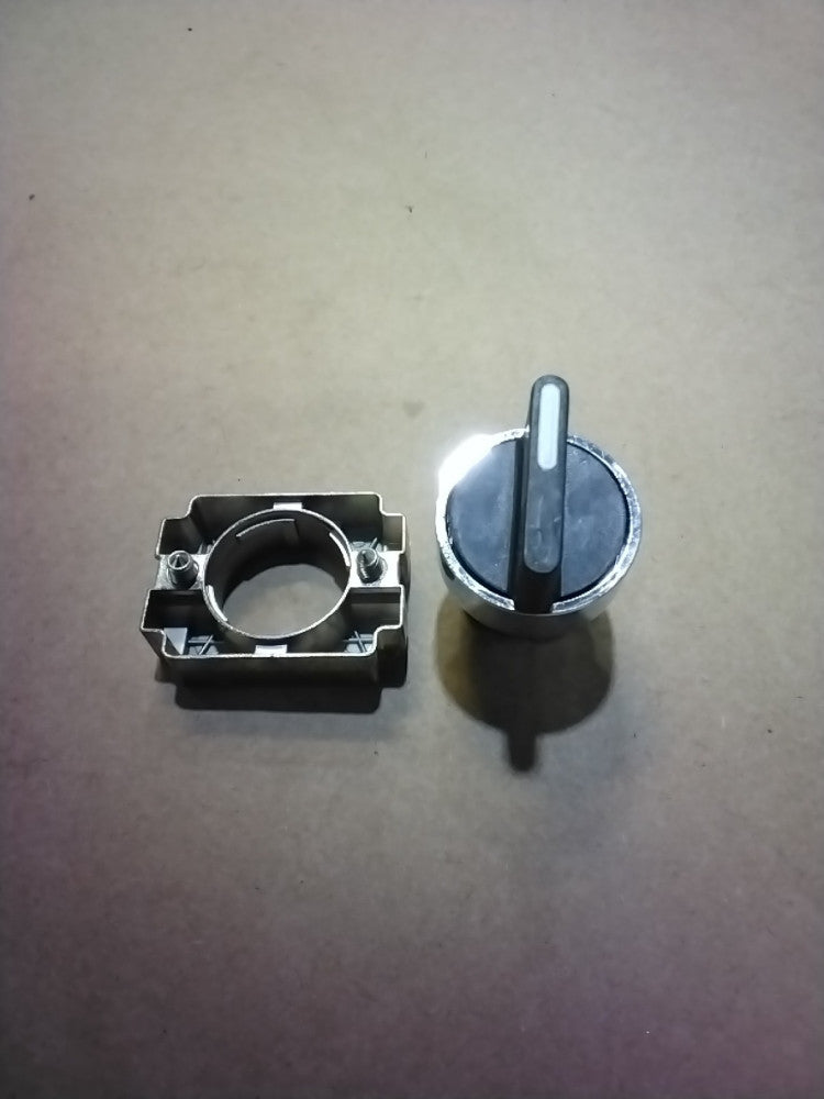 Altech 2AS2-3 Selector Switch 22mm 3 Position Spring Return Black Replacement