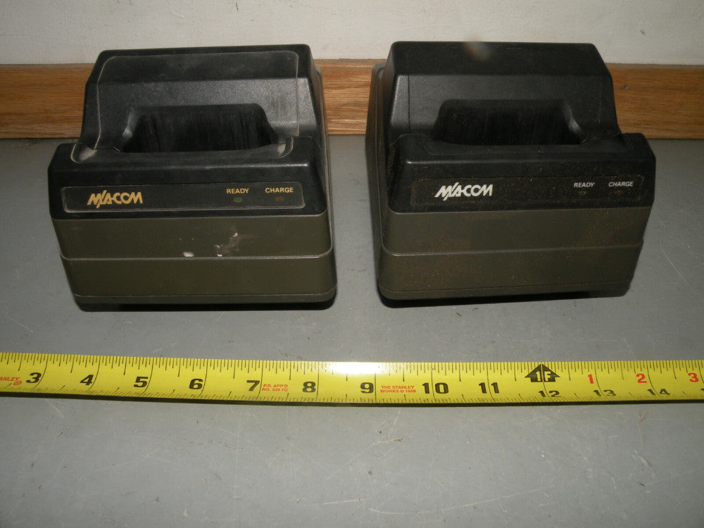 Lot of 2 M/A-Com Universal Desk Battery Charger Bml 161 78/20 R3A