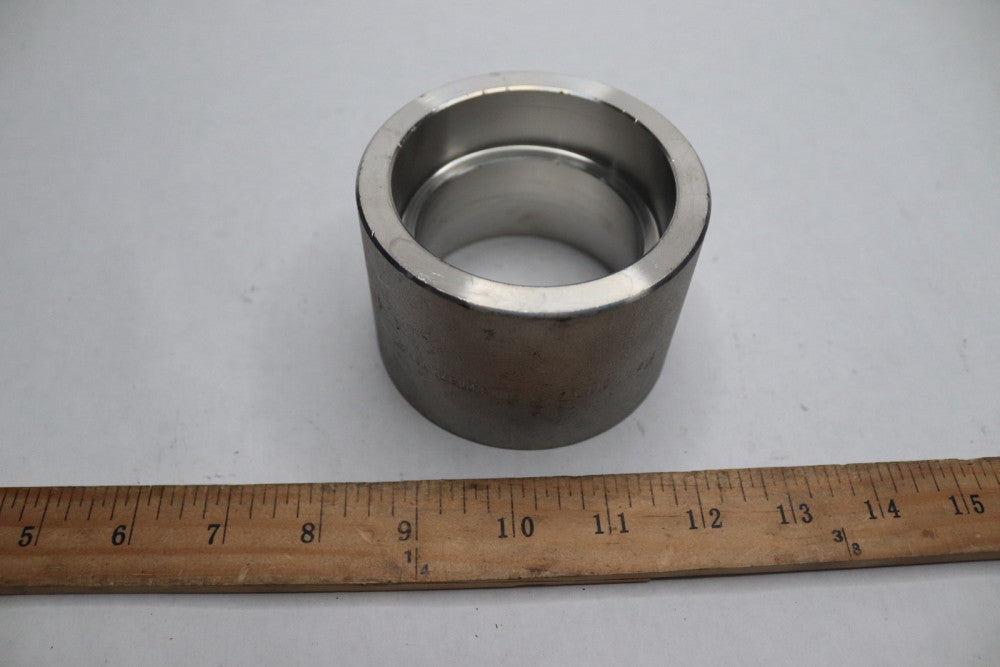 Socket Weld Coupling 304L Stainless Steel #3000 A/SA182 2-1/2" 35CO4L02D