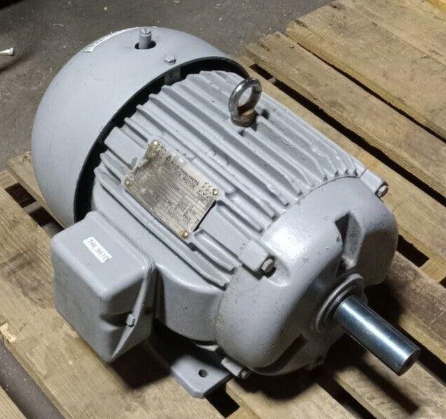 NEW ALLIS CHALMERS MODEL 618 5 HP AC RGZ MOTOR 230/460 VAC 3Ø 215T FRAME