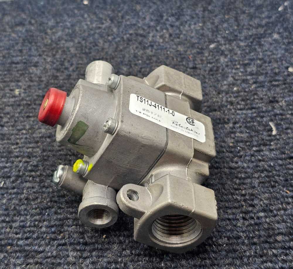 Robertshaw TS11J-4111-1-0 Safety Valve 1/2 PSI Max 2517E