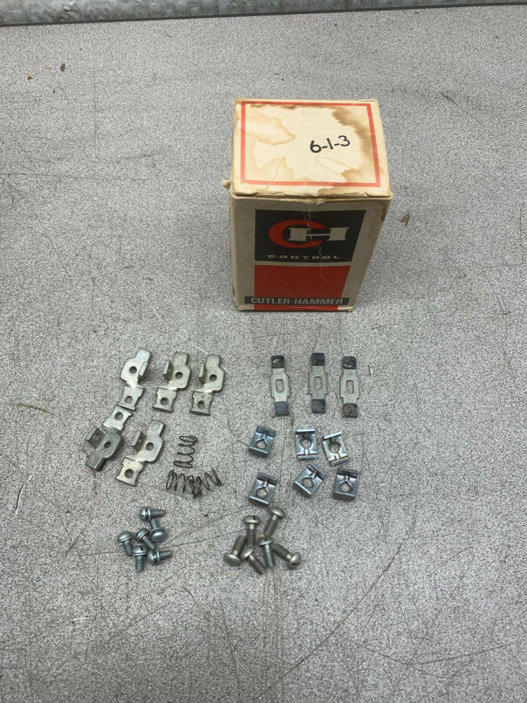 NEW IN BOX CUTLER-HAMMER 3 POLE SIZE 0 CONTACT KIT 6-1-3