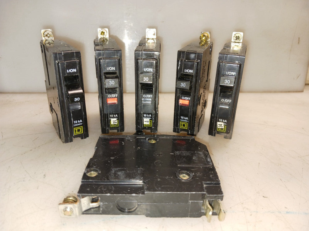 (6) SQUARE D 30 AMP 1 POLE BOLT-ON CIRCUIT BREAKER QOB130 LOT OF 6