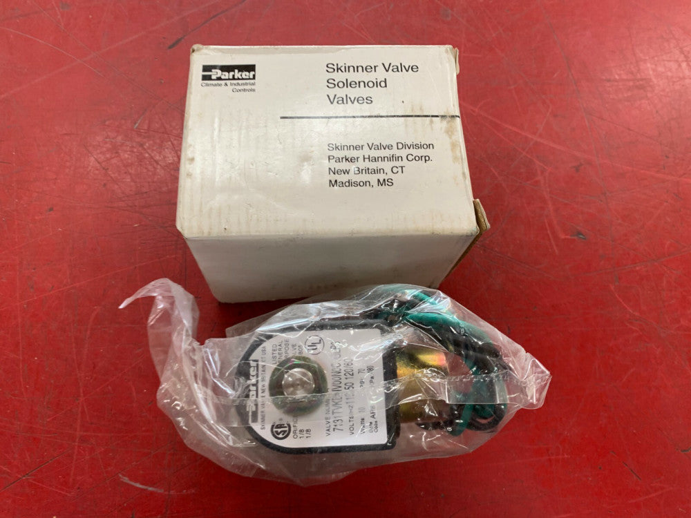 NEW IN BOX PARKER SOLENOID VALVE 7131TVKDNV00N0C16CP3
