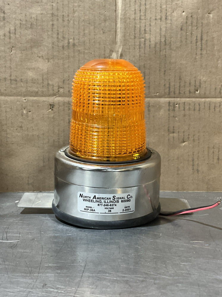 North American Signal Co. Light MIP-36A