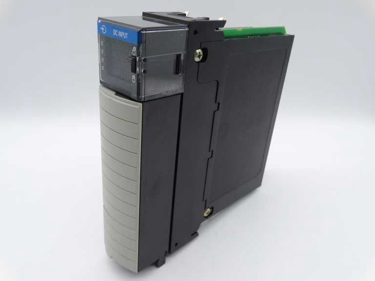 ALLEN BRADLEY 1756-IB32 SERIES B PLC MODULE