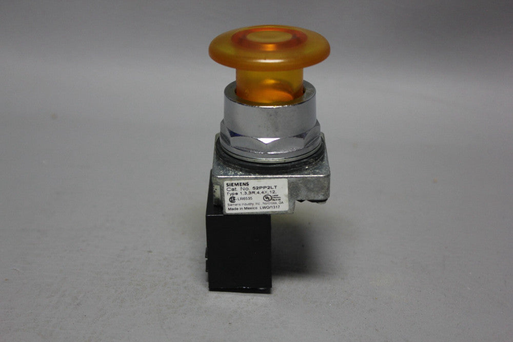 SIEMENS AMBER-COLORED ILLUMINATED PUSH PULL BUTTON 52PP2LT W/52AAIL4