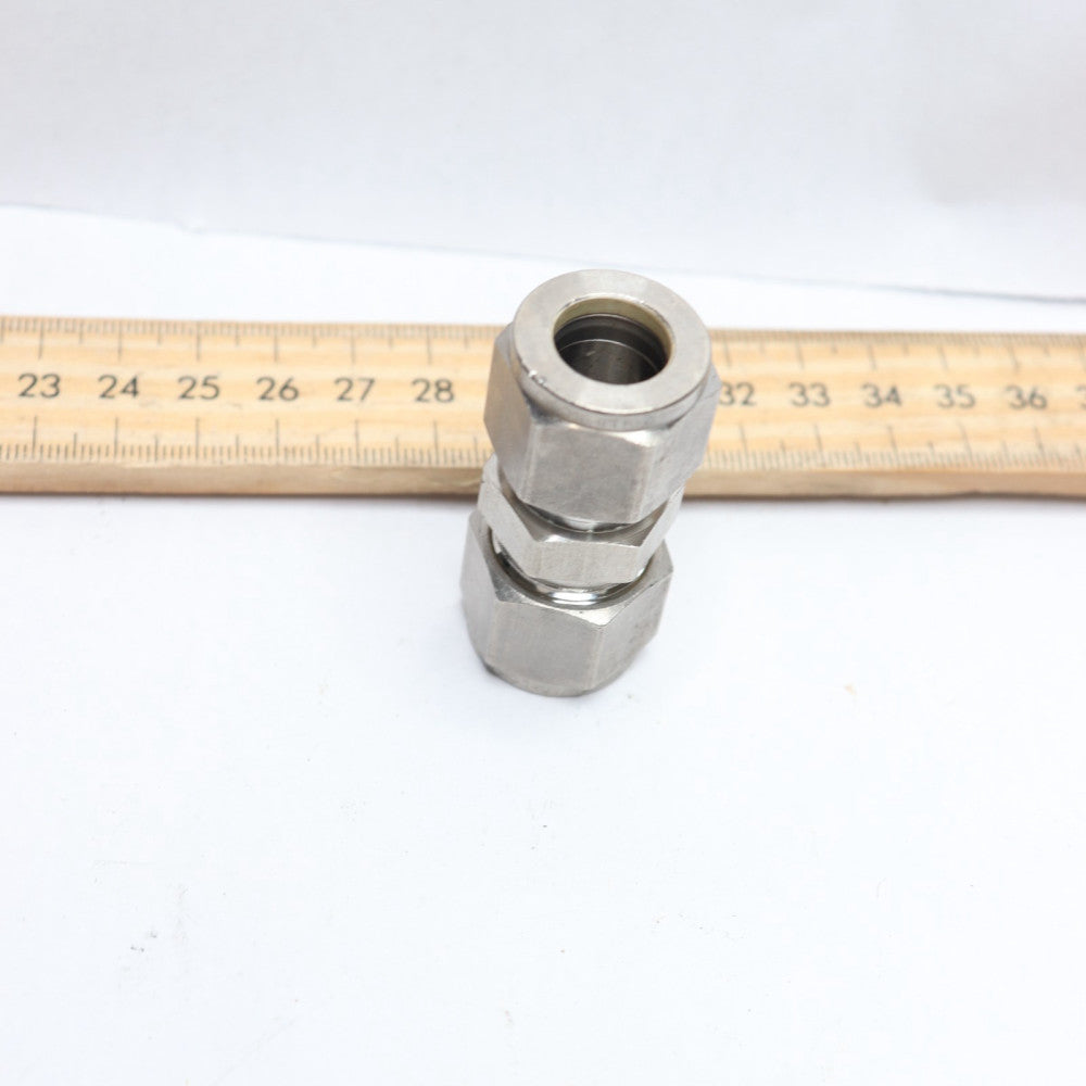 Compression Coupling Galvanized Iron 1/2"