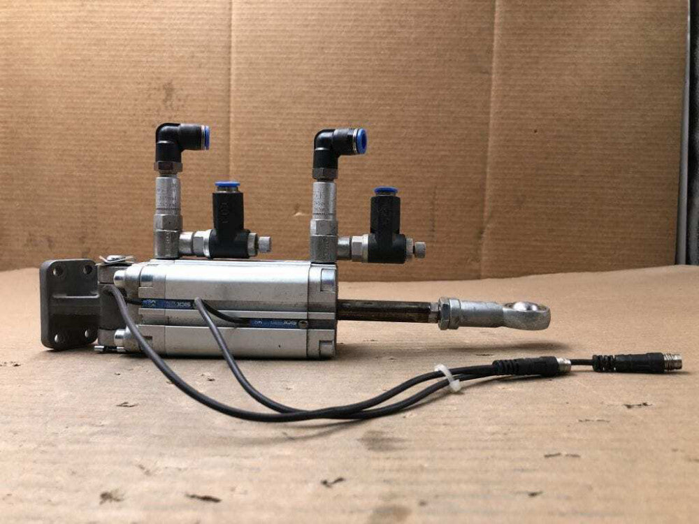 FESTO ADVU-32-60-A-P-A Pneumatic Air Cylinder ; 14.5PSI 32mm Bore 60mm Stroke