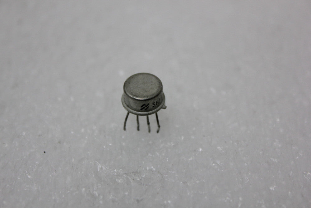 NATIONAL MIL SPEC METAL CAN DUAL COMPARATOR LM193H/883C (S1-3-28A)