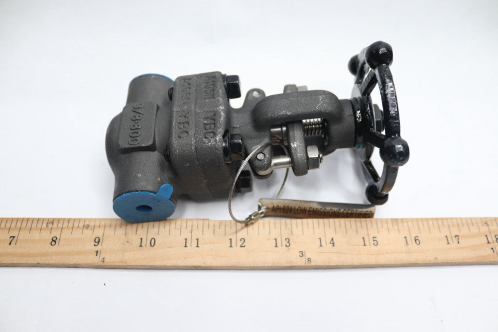 Warren Threaded Gate Valve Forge Carbon Body 800 lb. 3/8" 851-8-T-624